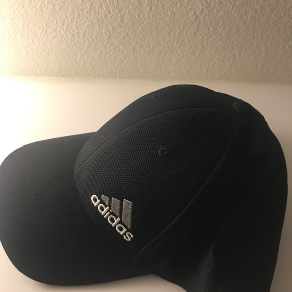 Adidas hat - Picture 2 of 3
